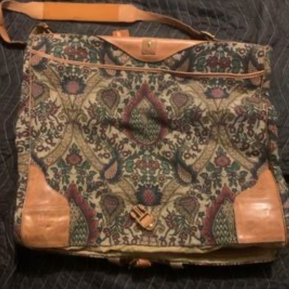 Beautiful Hartman tapestry carry garment bag - Picture 2 of 2